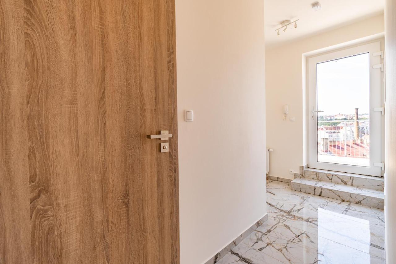 Penthouse # 81 With Panoramic View In Elite Rezidence With Free Parking * Prag