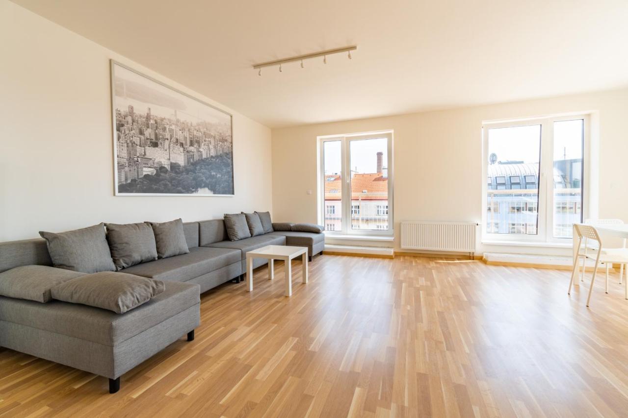 Apartment Penthouse # 81 With Panoramic View In Elite Rezidence With Free Parking Prag