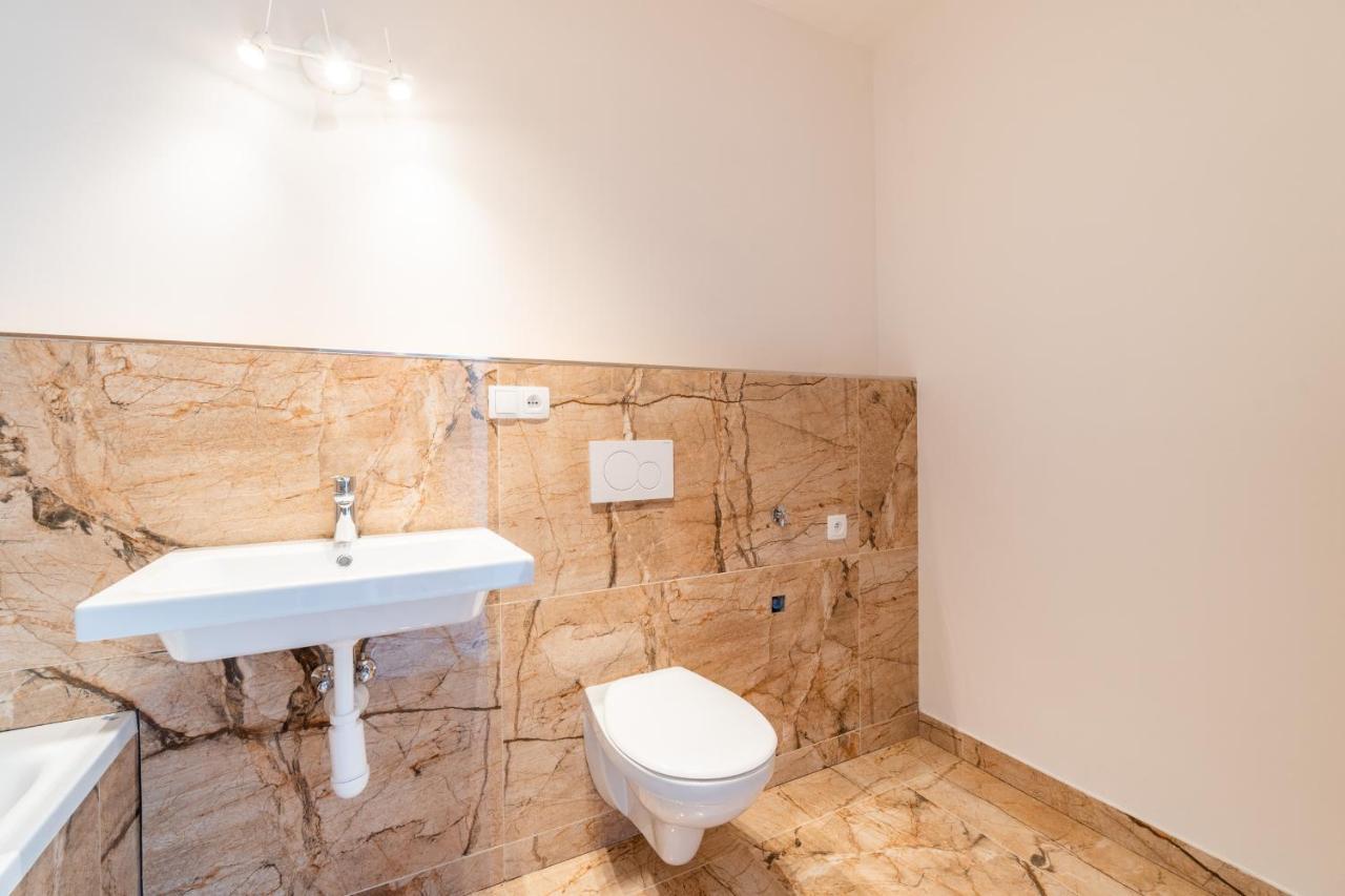 Penthouse # 81 With Panoramic View In Elite Rezidence With Free Parking * Prag